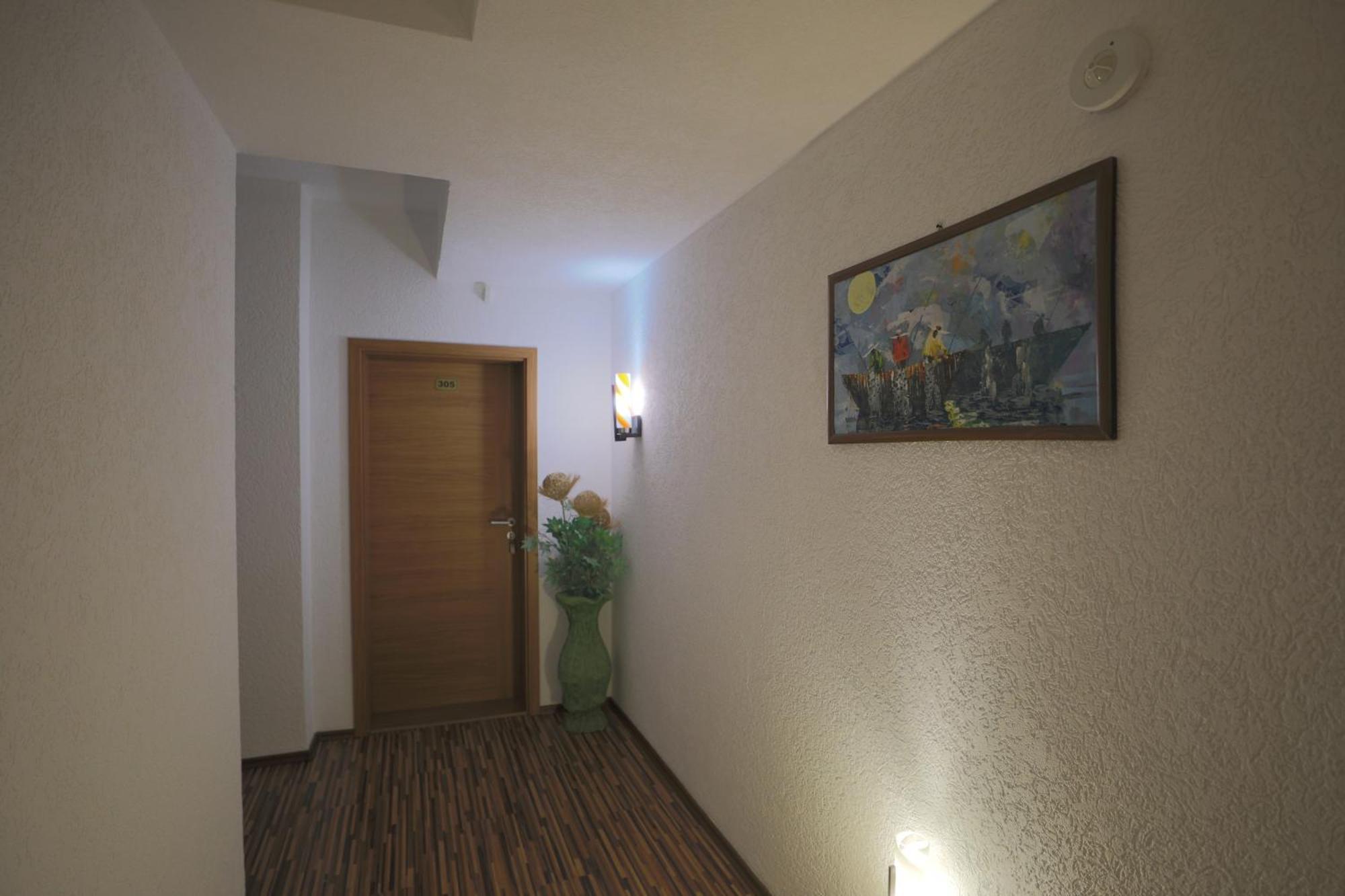Hotel Denis Pristina Extérieur photo